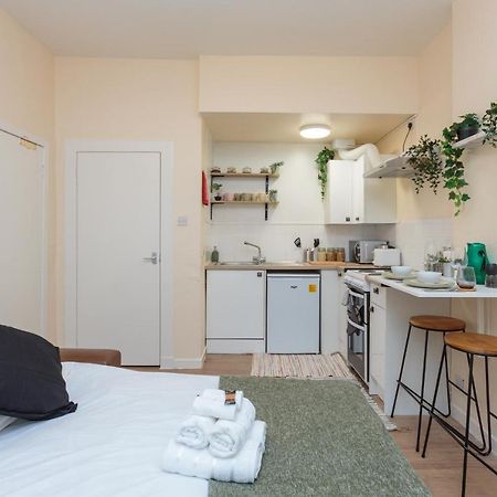 Cozy 1B Groundfloor - 8 Minute From City Centre 에든버러 외부 사진